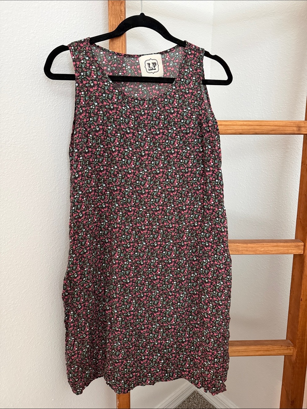 Floral Sleeveless Shift Dress